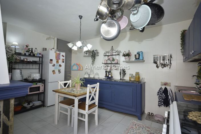 Image No.19-4 Bed Country House for sale