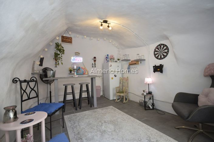 Image No.22-4 Bed Country House for sale