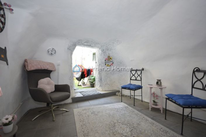 Image No.23-4 Bed Country House for sale