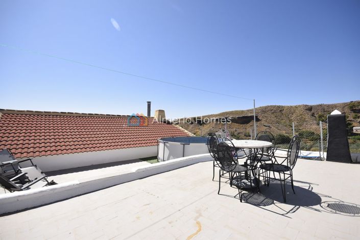 Image No.7-4 Bed Country House for sale