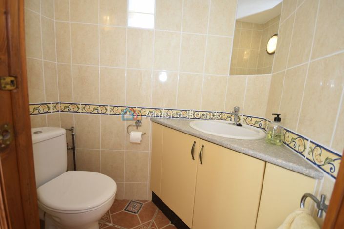 Image No.18-2 Bed Country House for sale