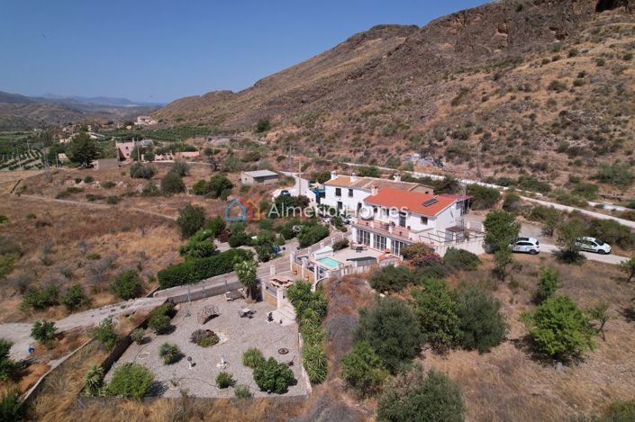 Image No.3-2 Bed Country House for sale