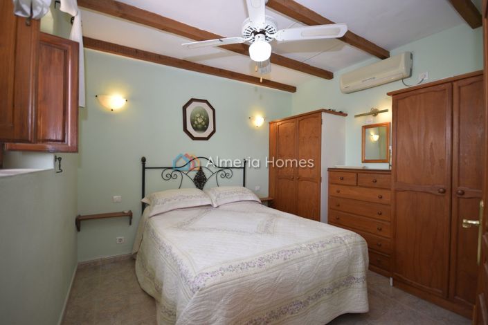 Image No.24-2 Bed Country House for sale