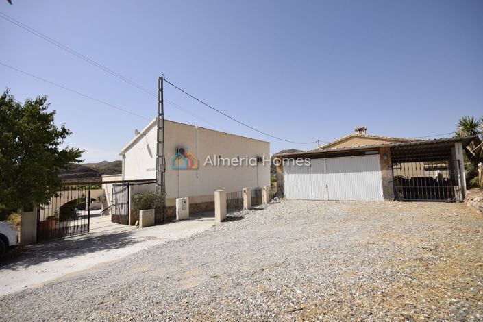 Image No.29-2 Bed Country House for sale