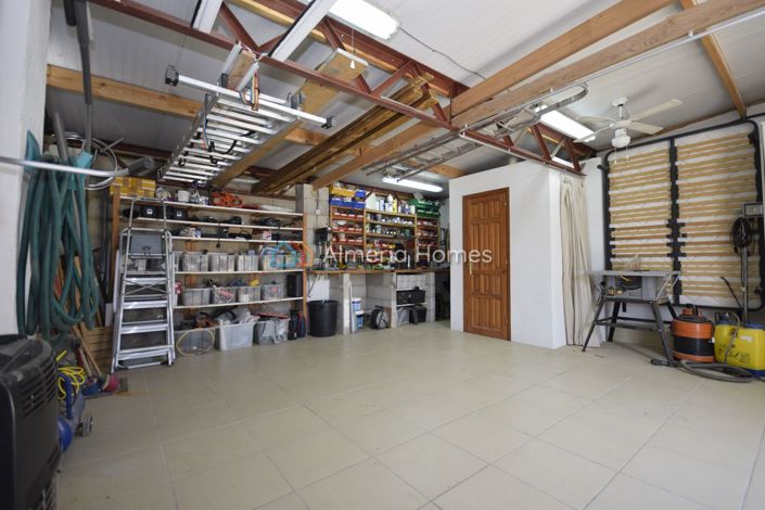 Image No.31-2 Bed Country House for sale