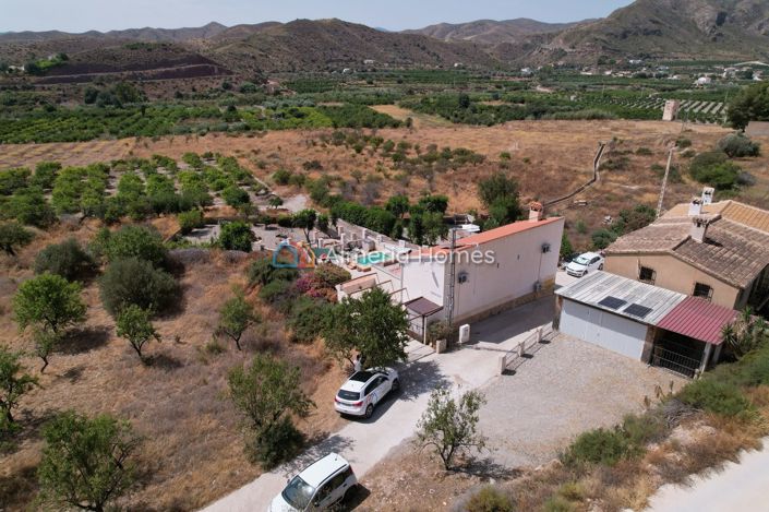 Image No.5-2 Bed Country House for sale