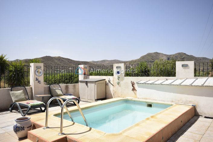 Image No.10-2 Bed Country House for sale