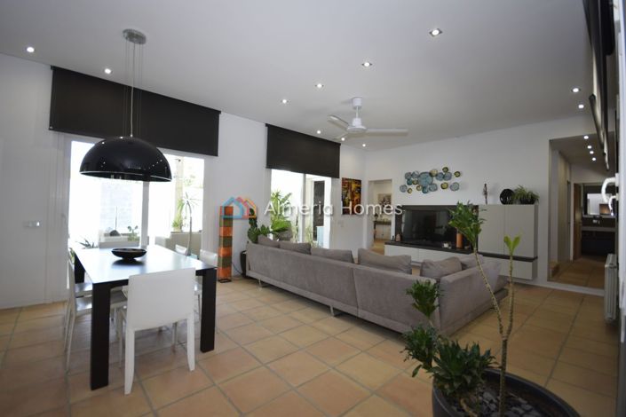 Image No.15-4 Bed Villa for sale