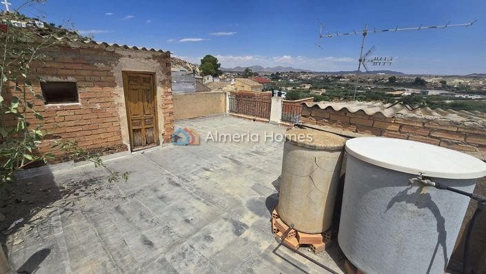 Image No.9-5 Bed Townhouse for sale