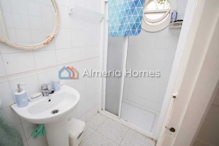 Image No.12-5 Bed Townhouse for sale