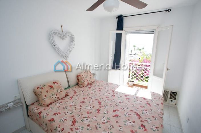 Image No.13-5 Bed Townhouse for sale