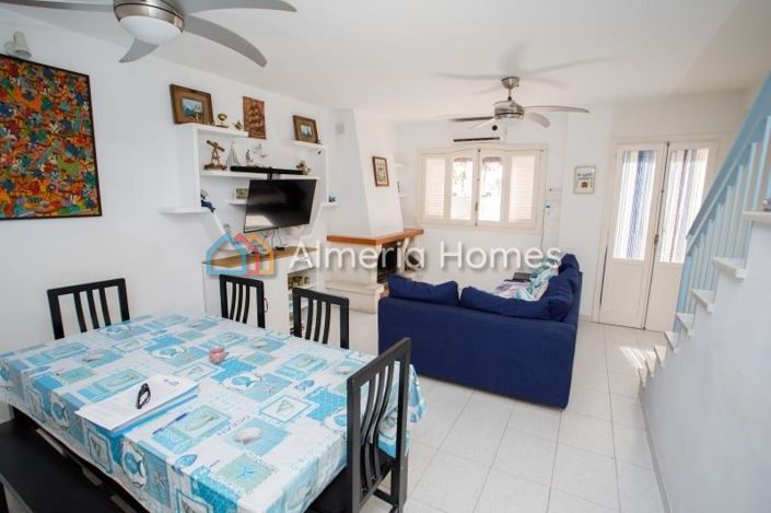 Image No.8-5 Bed Townhouse for sale