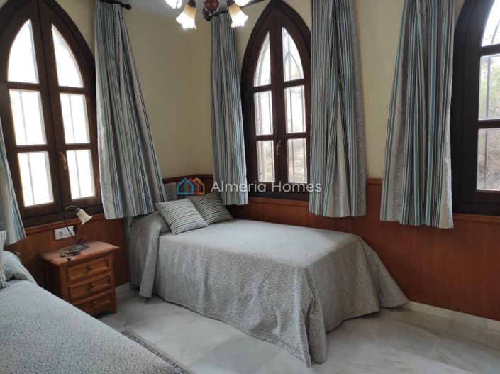 Image No.12-4 Bed Villa for sale