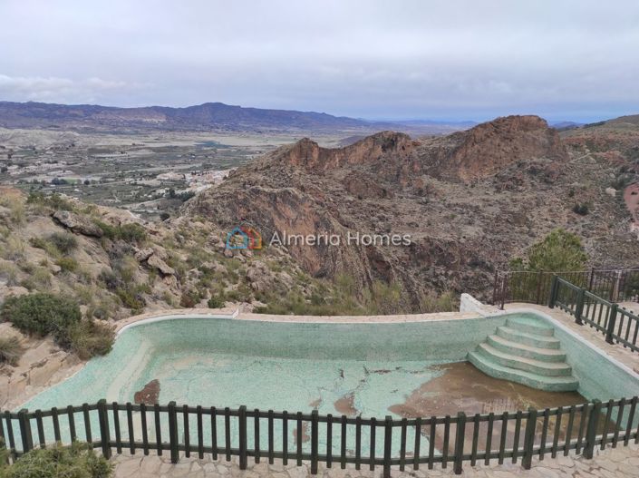 Image No.25-4 Bed Villa for sale