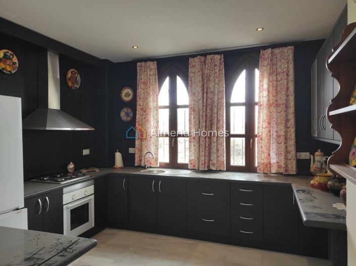 Image No.7-4 Bed Villa for sale