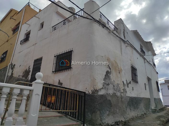 Image No.1-3 Bed Village House for sale