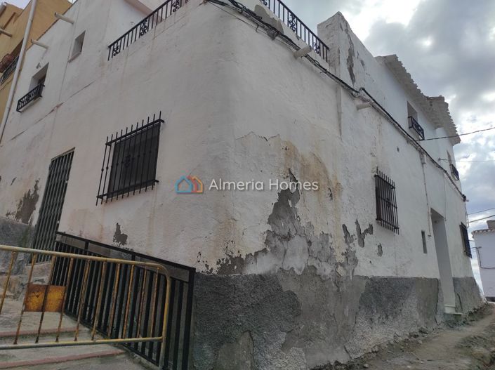 Image No.22-3 Bed Village House for sale