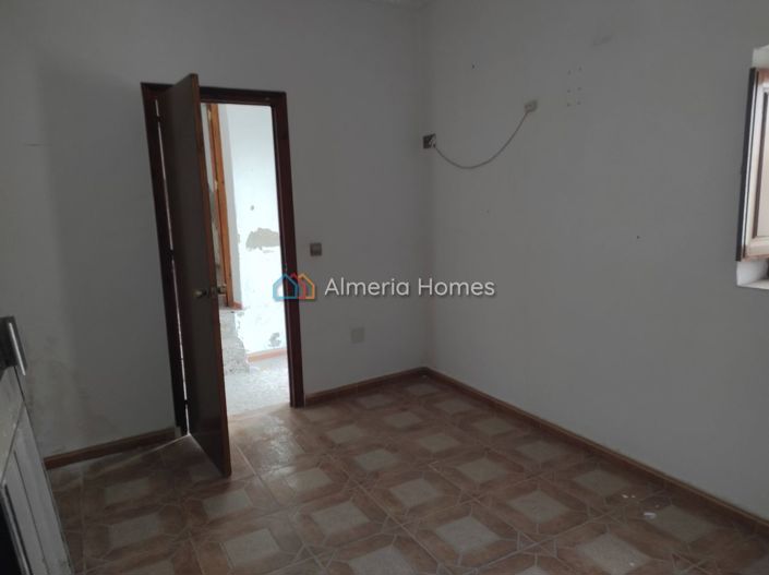 Image No.4-3 Bed Village House for sale