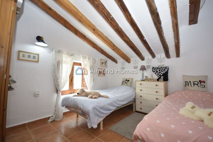 Image No.29-4 Bed Country House for sale