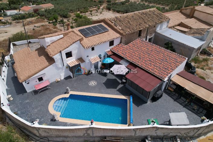 Image No.3-4 Bed Country House for sale