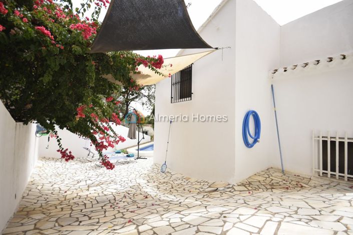 Image No.12-4 Bed Country House for sale