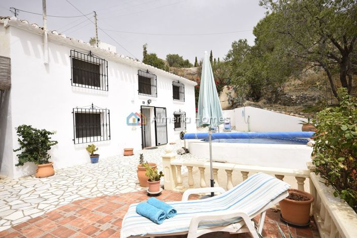 Image No.4-4 Bed Country House for sale