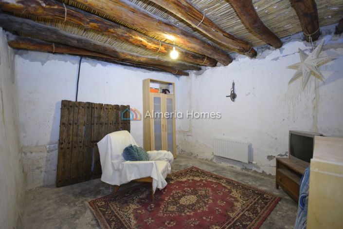 Image No.20-Maison de campagne de 6 chambres à vendre à Oria