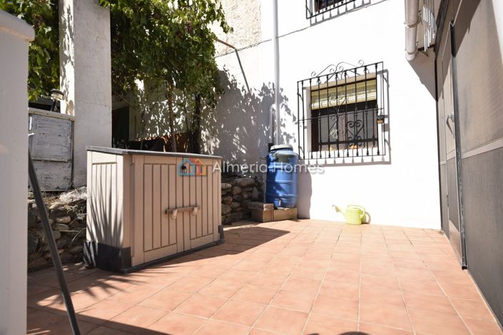 Image No.15-3 Bed Country House for sale