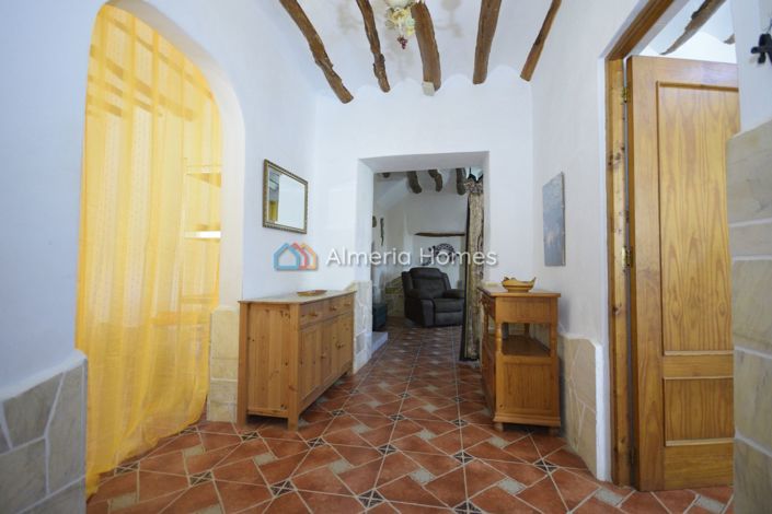 Image No.17-3 Bed Country House for sale