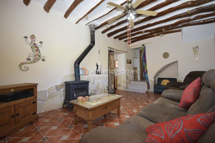 Image No.21-3 Bed Country House for sale