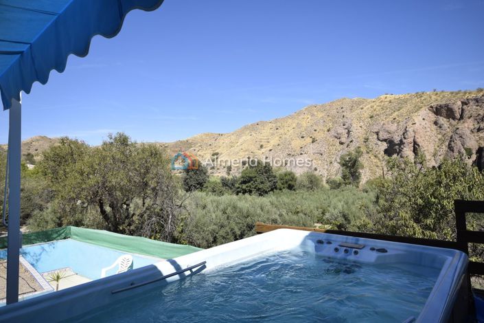 Image No.10-3 Bed Country House for sale