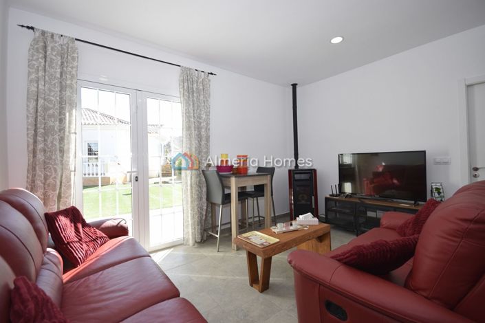 Image No.12-6 Bed Villa for sale