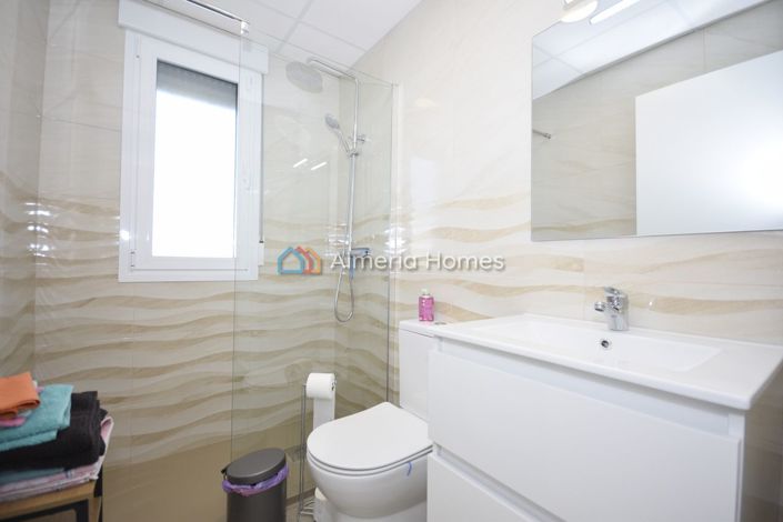 Image No.17-6 Bed Villa for sale