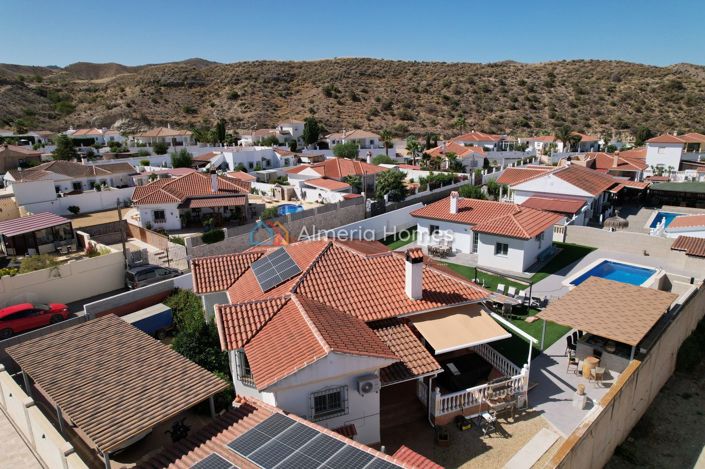 Image No.2-6 Bed Villa for sale