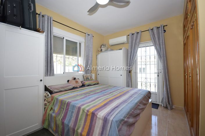 Image No.24-6 Bed Villa for sale