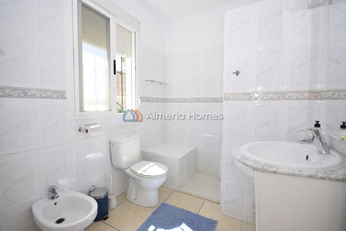 Image No.19-3 Bed Villa for sale