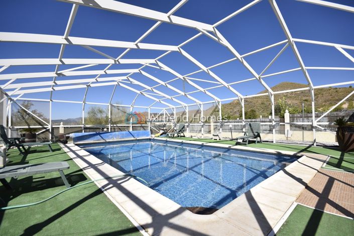 Image No.12-3 Bed Villa for sale