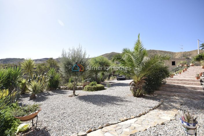 Image No.11-5 Bed Country House for sale