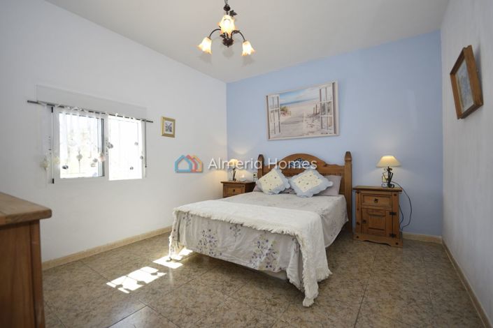 Image No.19-5 Bed Country House for sale