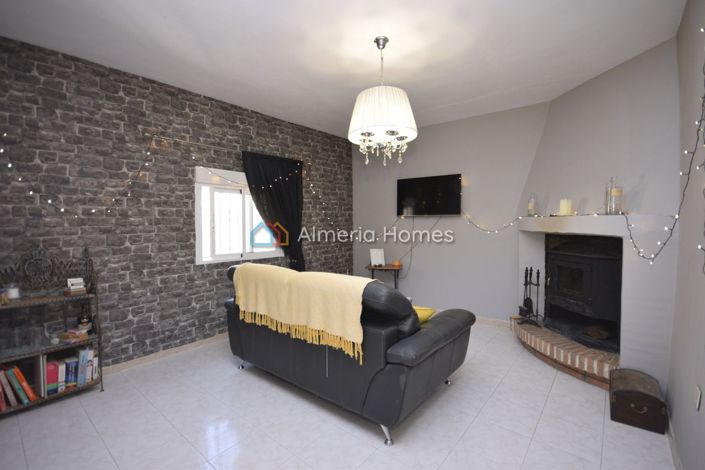 Image No.25-5 Bed Country House for sale