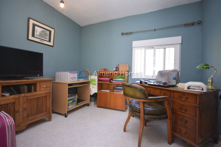 Image No.26-5 Bed Country House for sale