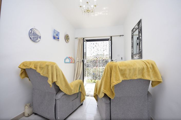 Image No.30-5 Bed Country House for sale