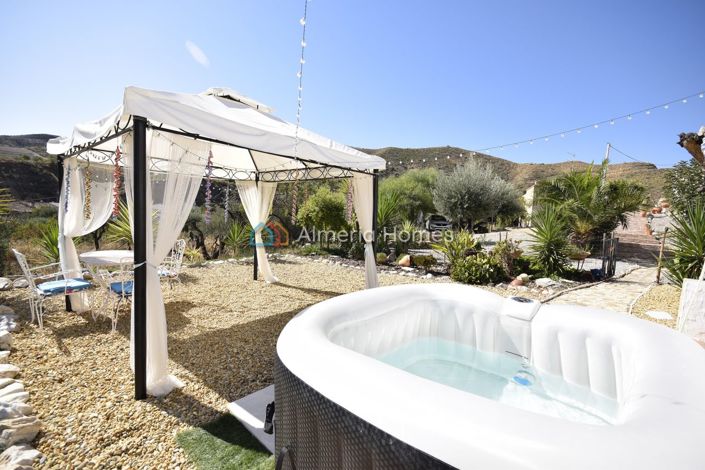 Image No.8-5 Bed Country House for sale