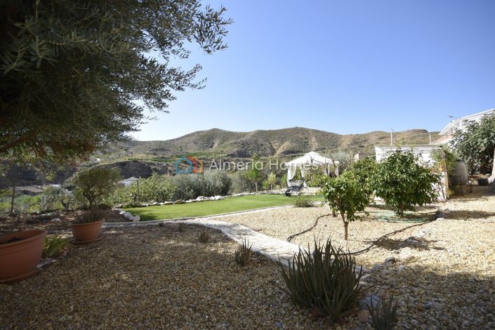 Image No.10-5 Bed Country House for sale