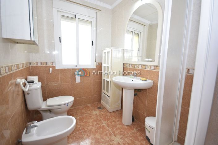 Image No.14-3 Bed Townhouse for sale