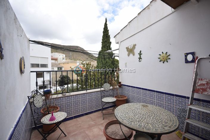 Image No.10-3 Bed Townhouse for sale