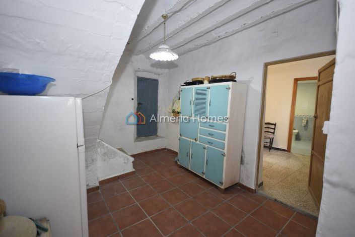 Image No.14-6 Bed Country House for sale