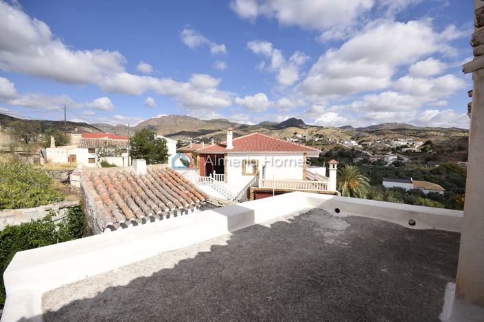 Image No.28-6 Bed Country House for sale