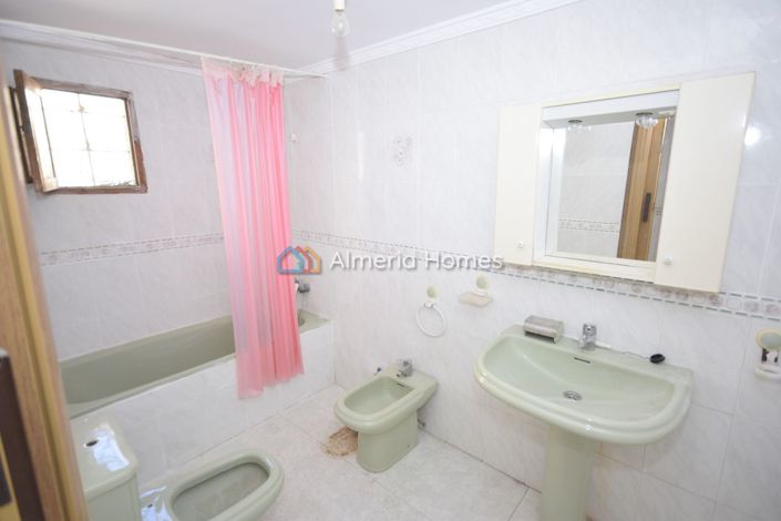 Image No.13-3 Bed Country House for sale