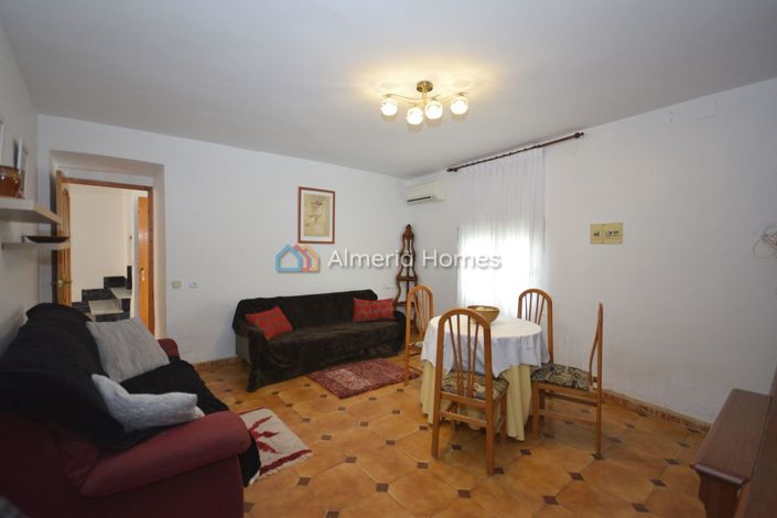 Image No.25-3 Bed Townhouse for sale